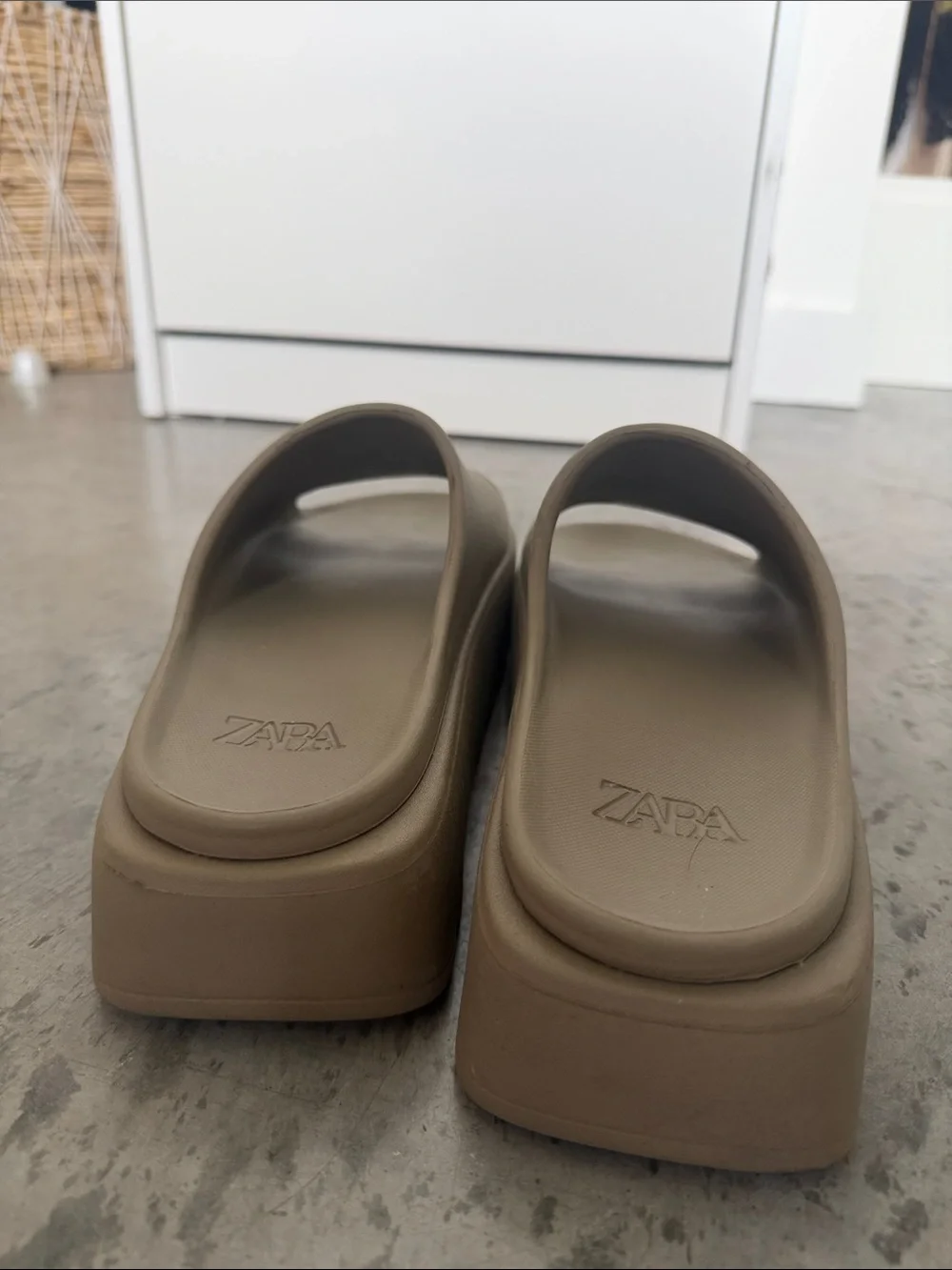ZARA Foam Slide Sandals in Taupe - Picture 2 of 8